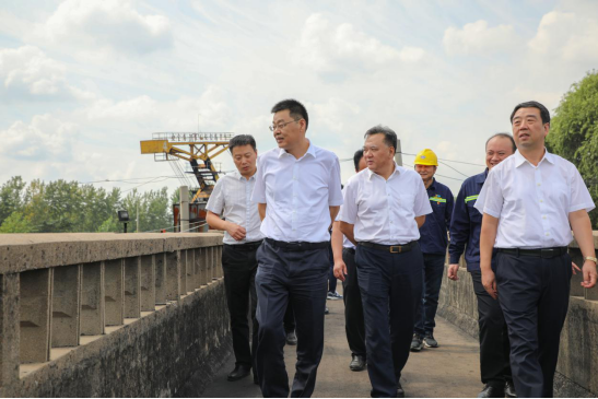 邳州市人民政府與徐州市交通控股集團戰(zhàn)略合作洽談暨邳州老港與新港置換協(xié)議簽約儀式舉行